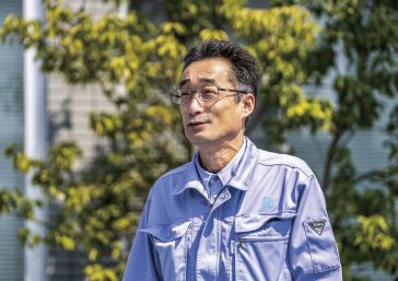 スタッフ紹介 職人経験を活かして、 現場をつなぐ。