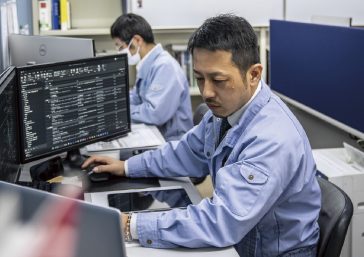 社内の雰囲気をのぞき見！ 事務所内の仕事の様子