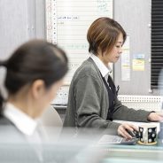 社内の雰囲気をのぞき見！ 事務所内の仕事の様子